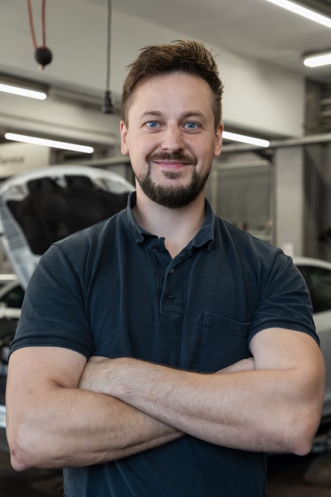 Denny Schneider im Autohaus Müller-Wolpert